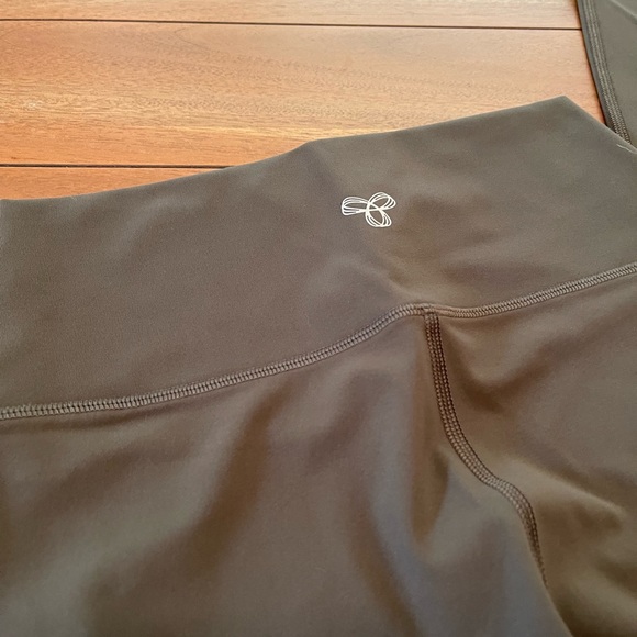 TNA Slick leggings - Picture 4 of 8